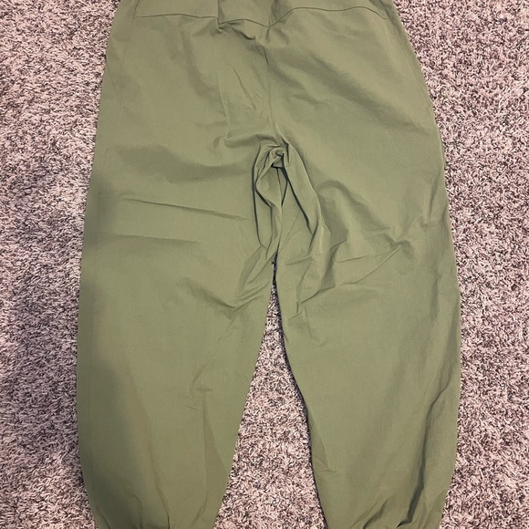 Lululemon lab high rise cuffed trousers - Picture 3 of 5